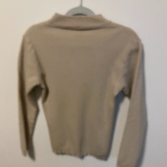 pullover - Picture 2 of 2